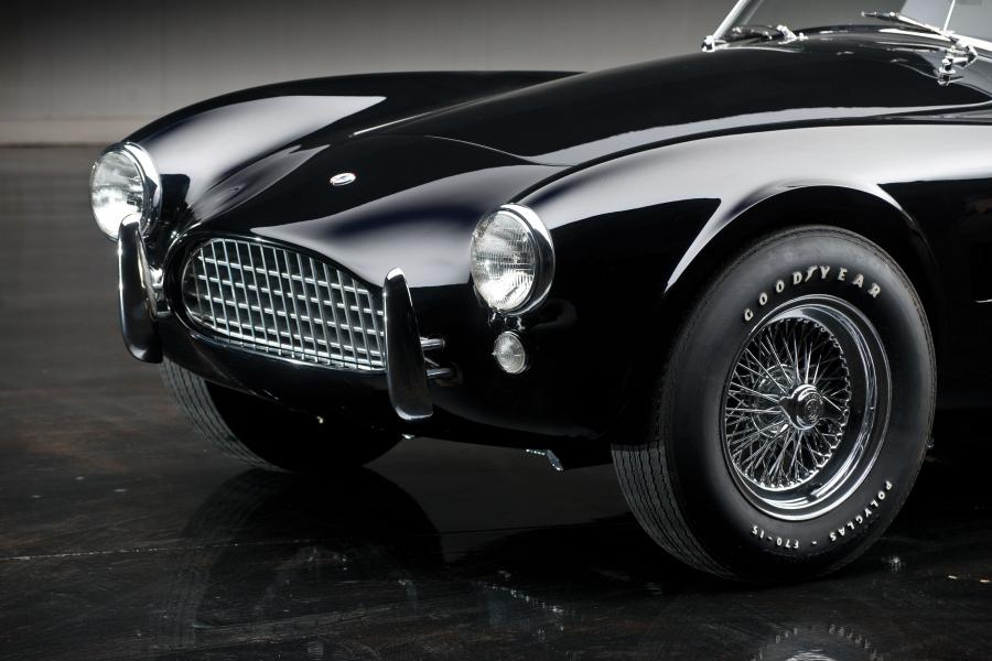 Детали экстерьера Shelby Cobra 289 (CSX 2332) 1965 года  (фото 4 из 18)